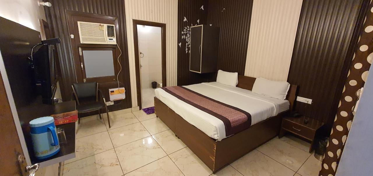 Hotel Amritsar Inn Екстериор снимка