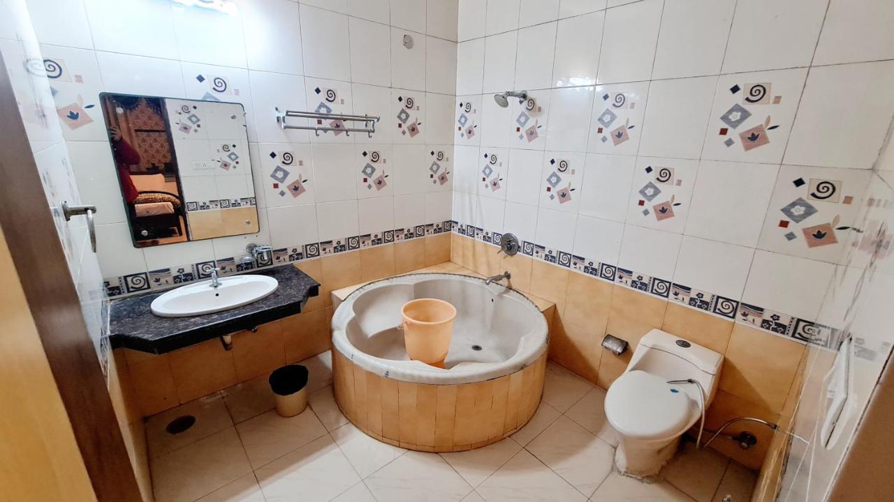 Hotel Amritsar Inn Екстериор снимка